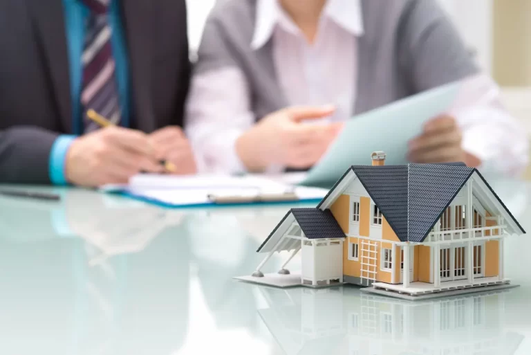 Why to Take Help of Real Estate Professional for Selling Your Home?