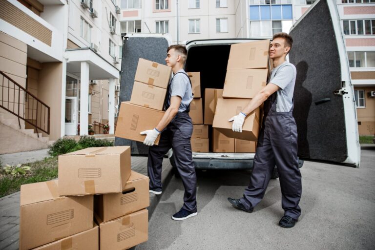 The Advantages of Hiring the Services of Residential Moving Companies