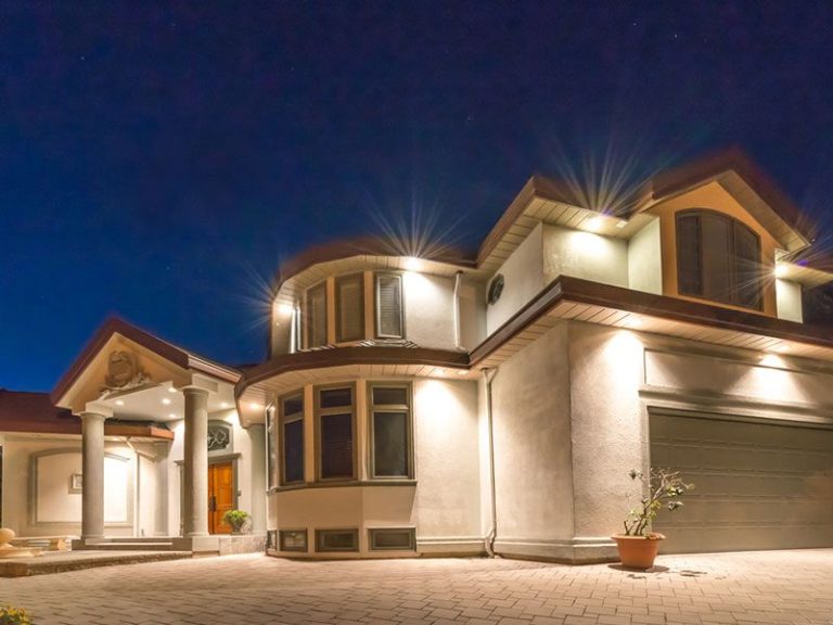 Navigating the House Selling and Buying Process