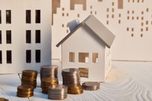 The Benefits of Selling Your Home Before Moving