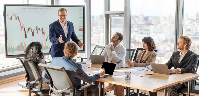 Management Training Programs That Build Resilience, Influence, and Strategic Leadership Presence