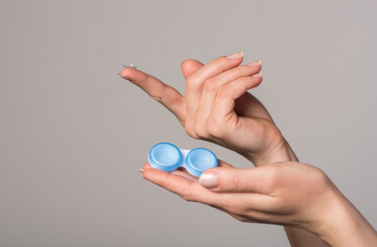 Expert Lens Assessments Ensuring Proper Oxygen Flow and Eye Surface Health